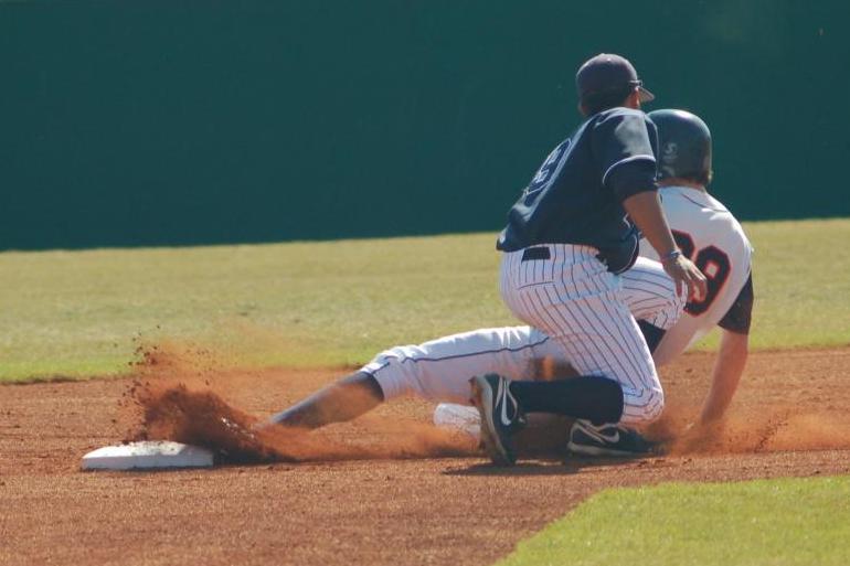 Carson-Newman Rally Comes up Short Against No. 25 Lincoln Memorial, 15-12