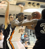 Eagles fall to Maryville College, 95-91