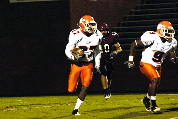 No. 25 Carson-Newman Squeaks By Lenoir-Rhyne, 17-13, To Remain Undefeated In SAC Play