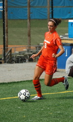 Lady Eagles Defeat Lynn, 2-1