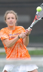 Lady Eagles Overwhelm North Georgia, 8-1