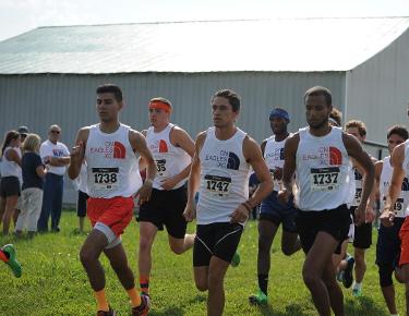 Lachlan Leads Eagles in Greater Louisville Classic