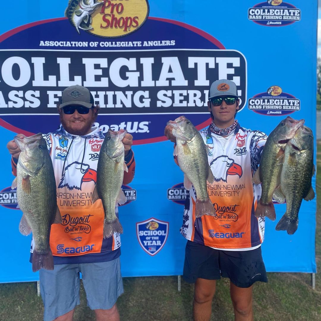 Walters, Frazier pace Eagles in Alabama