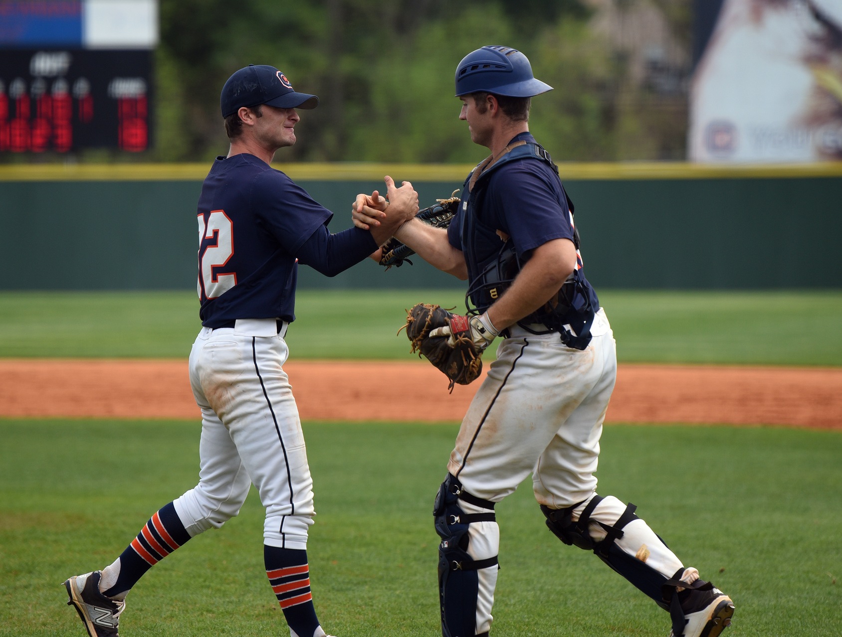 Nine-run first leads Eagles to whipping of Big Blues
