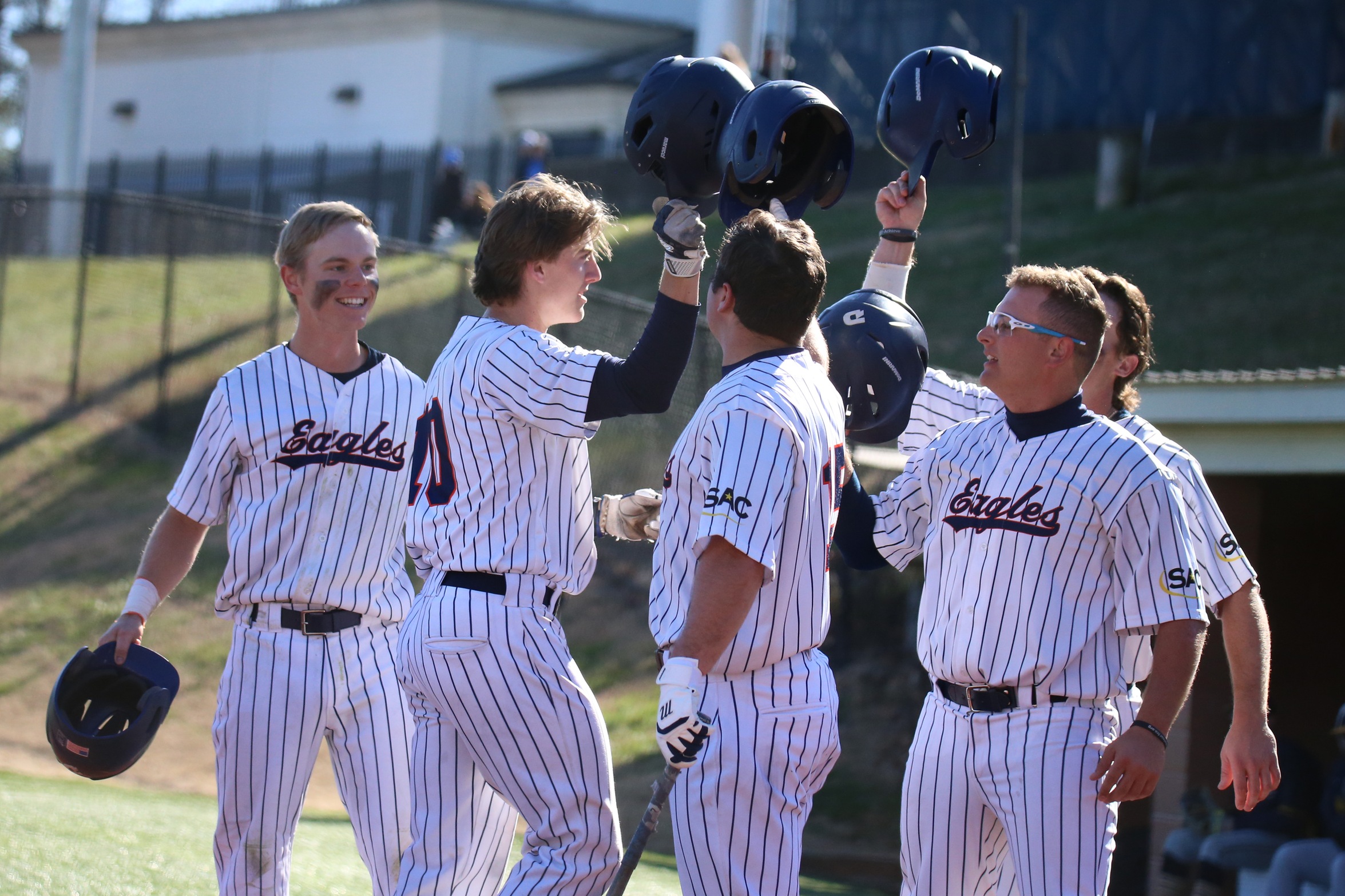 Sweet-swinging Eagles sweep Cavaliers