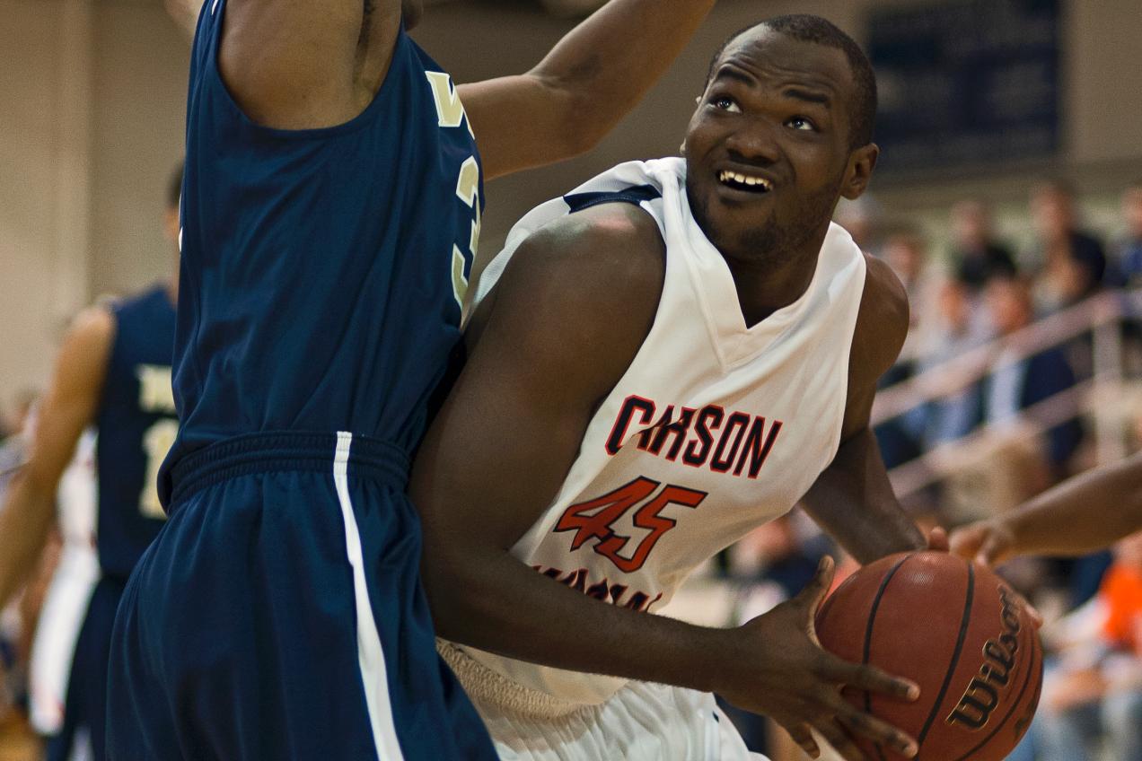 Eagles survive late Lenoir-Rhyne rally to claim 60-58 victory