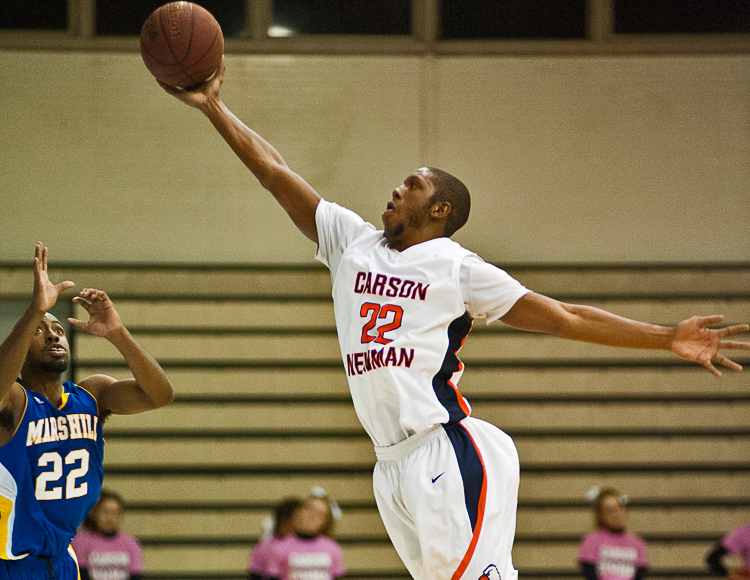 Sanders sets season high for points, Davis career high in rebounds as Eagles soar over Mars Hill