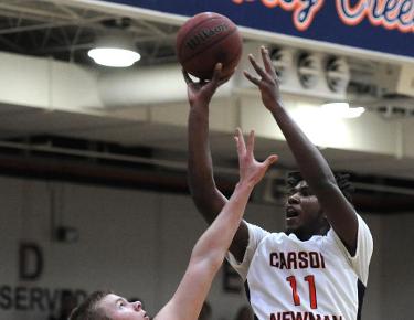Eagles wrap up difficult road stretch at Queens
