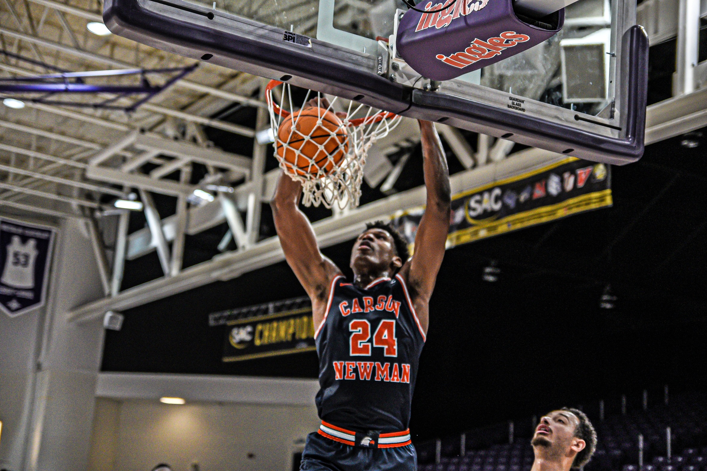 Slow start, turnovers undo Eagles in SAC title game against No. 9/6 Queens