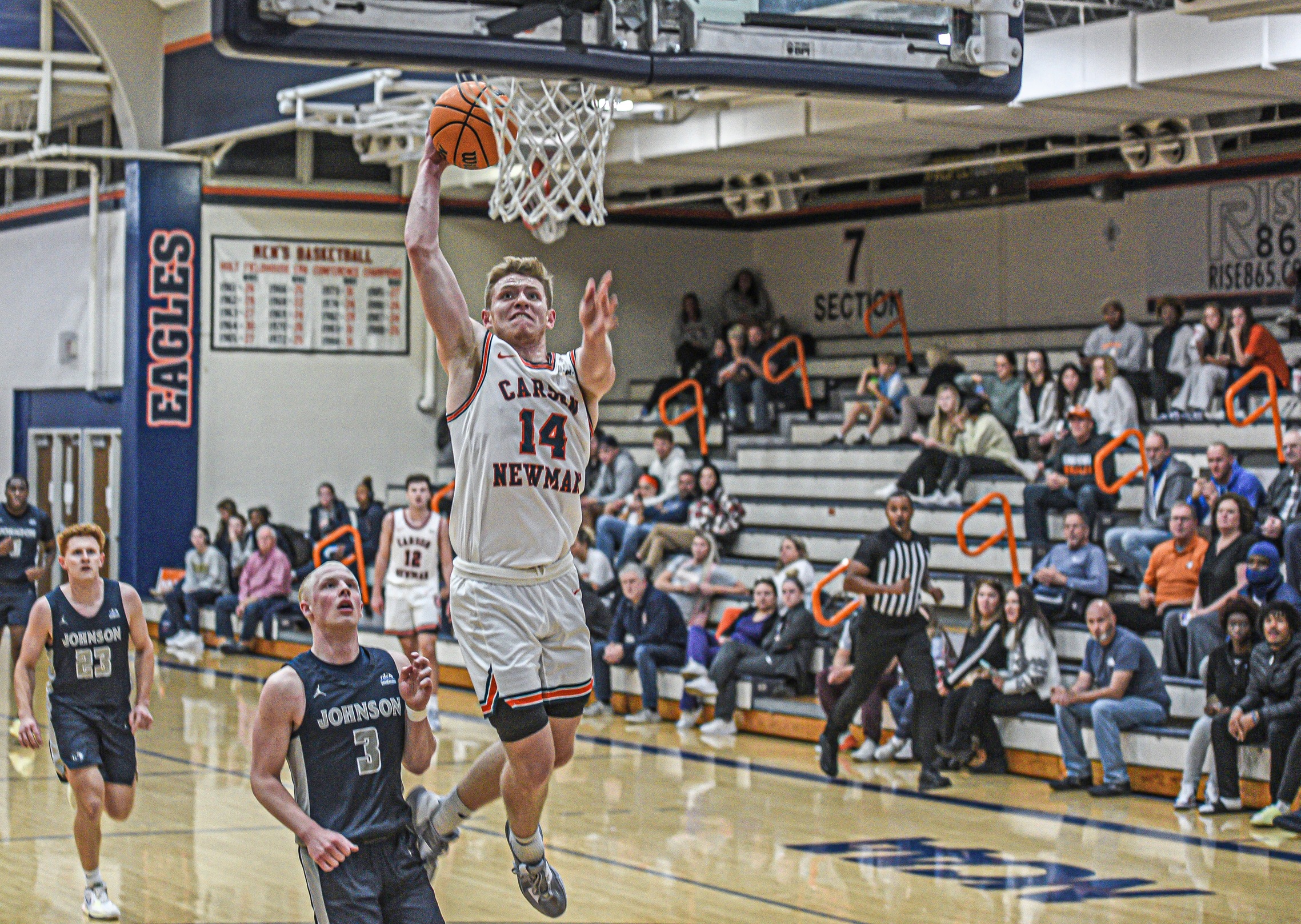 Eagles defenestrate Royals, 112-76