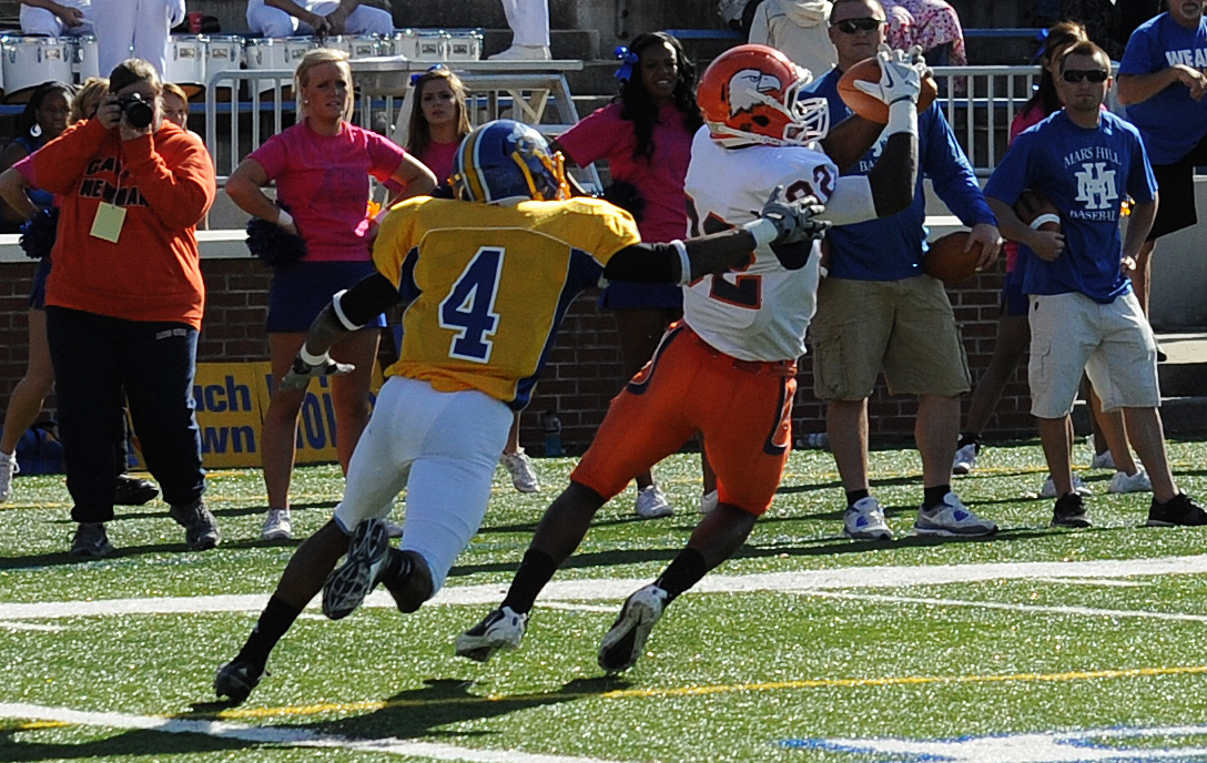 No. 24 Eagles prep for battle for playoff berth, senior day versus Mars Hill