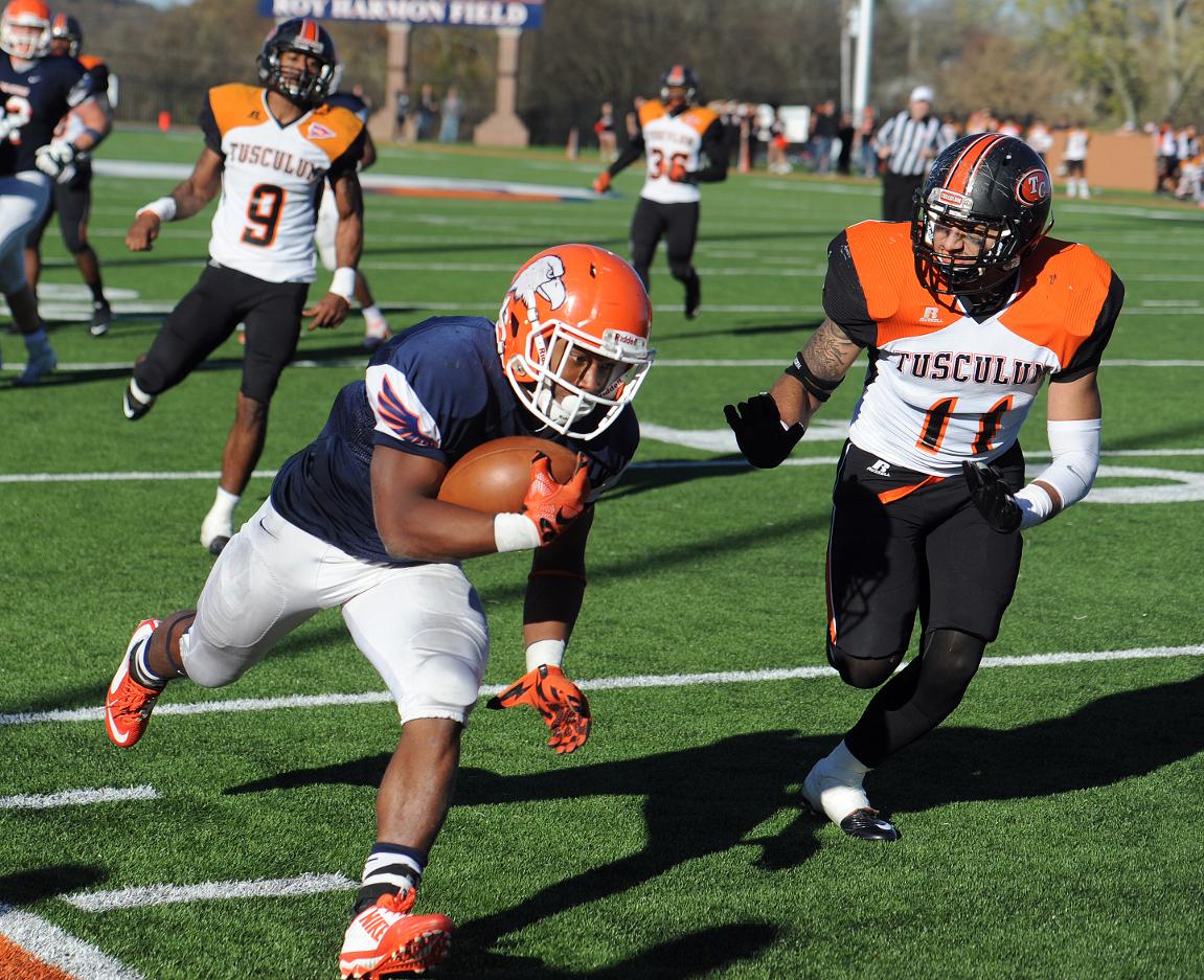 Eagles prepped to close out season with second oldest rivalry game in Tennessee