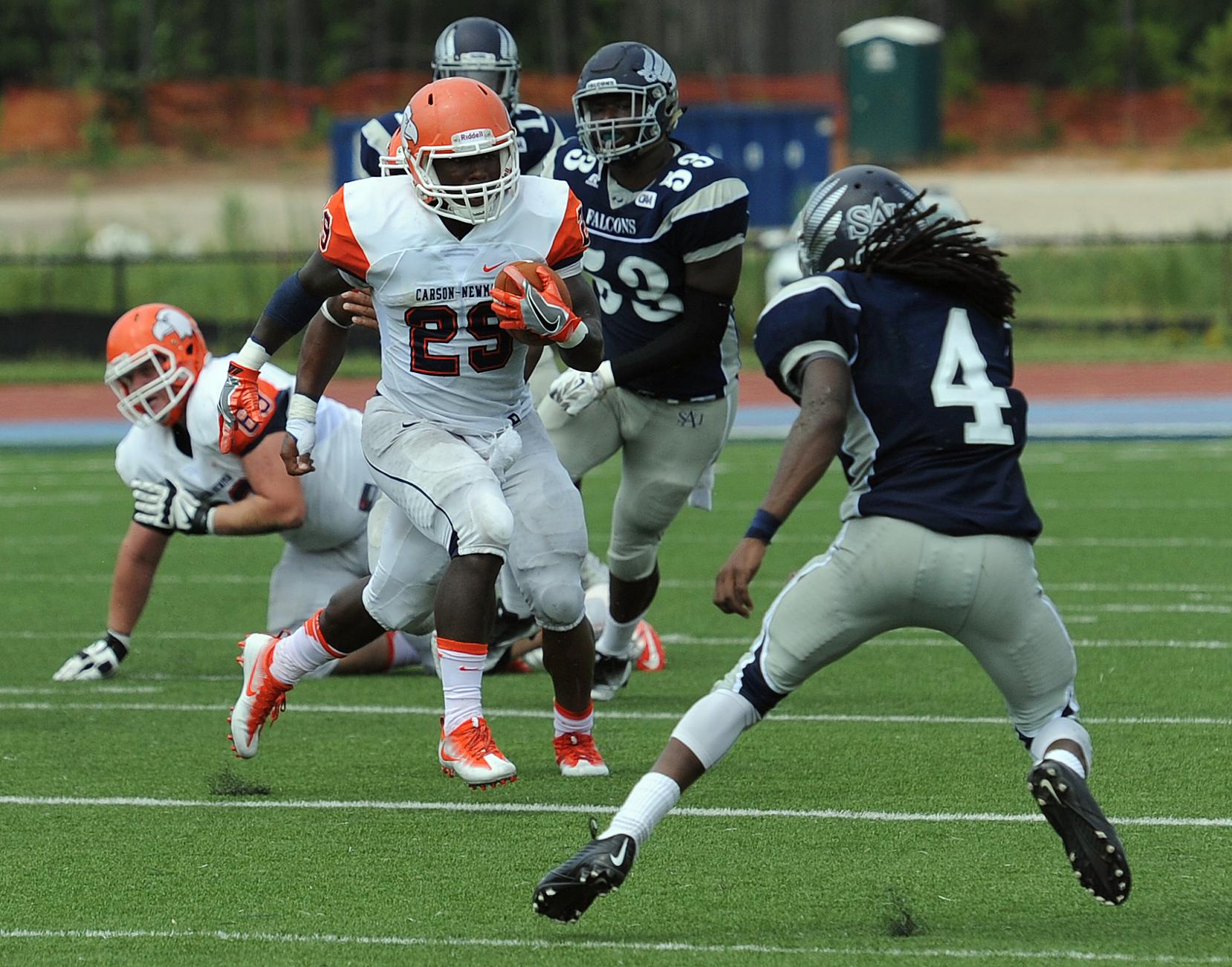 Taylor growing into role in C-N's backfield
