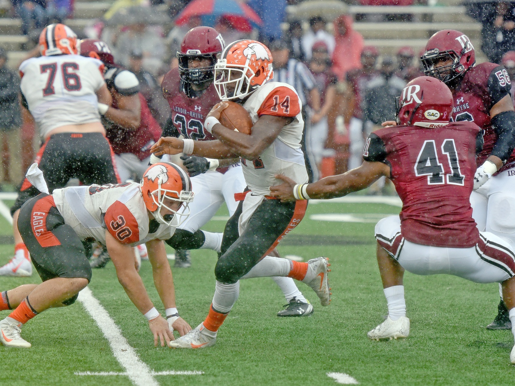 Evans matches single-game TD record, Eagles triumph over Lenoir-Rhyne