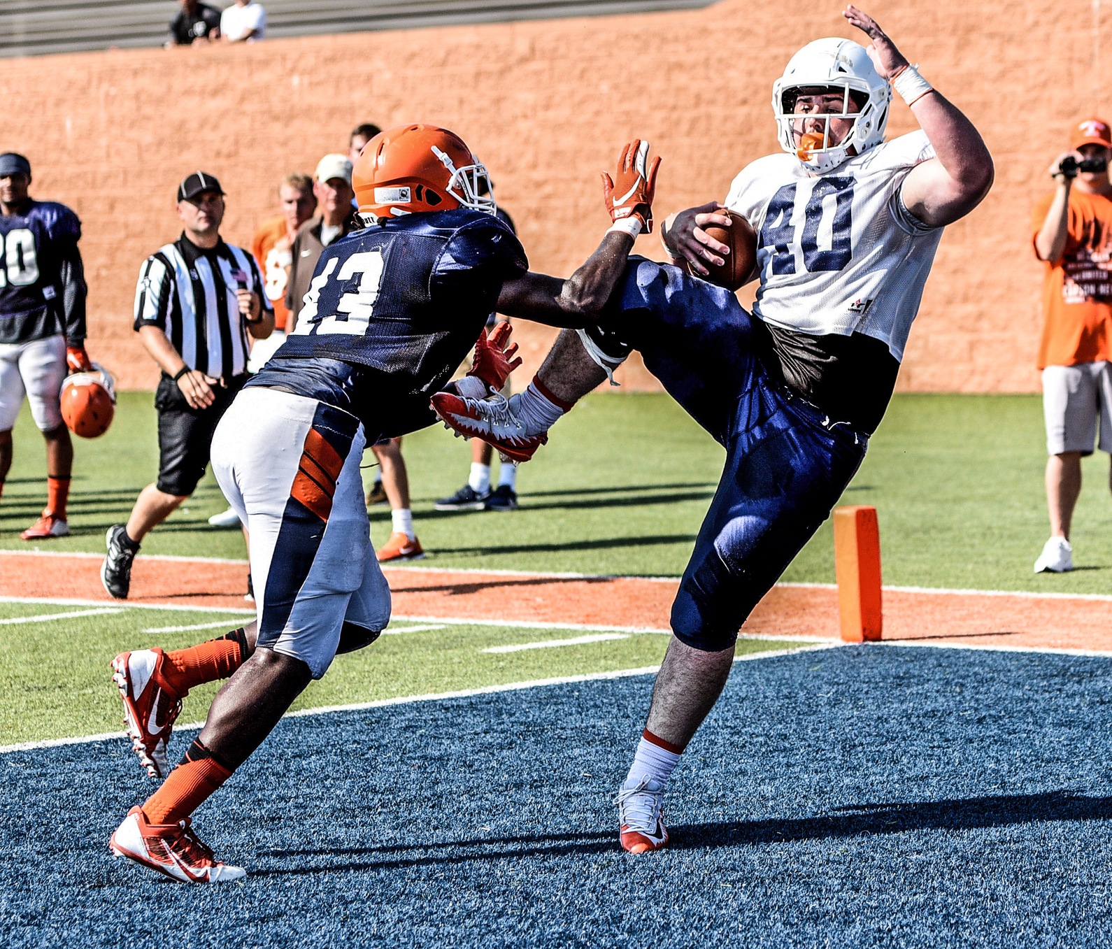 Defense, passing game shine in annual media day scrimmage