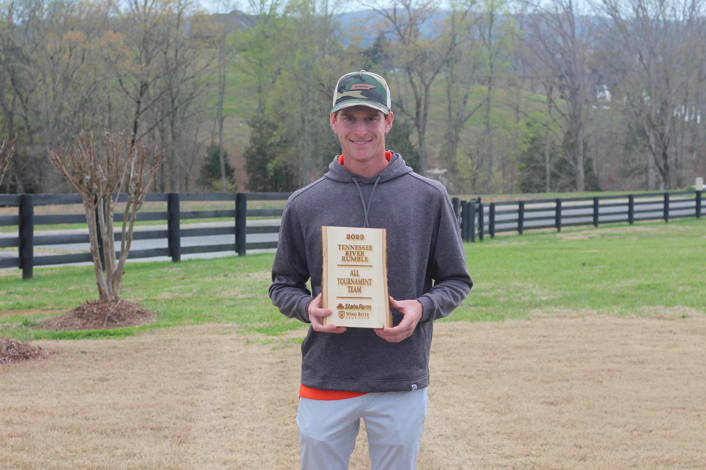 Eagles wrap up regular season by beating No. 1 team, finish in 4th at Tennessee River Rumble