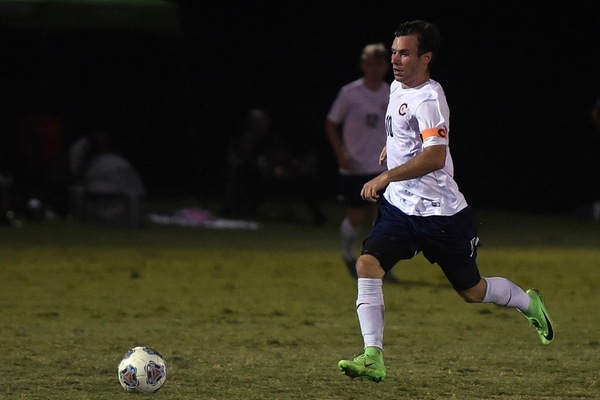 No. 17 Bearcats hold off Eagles 2-1