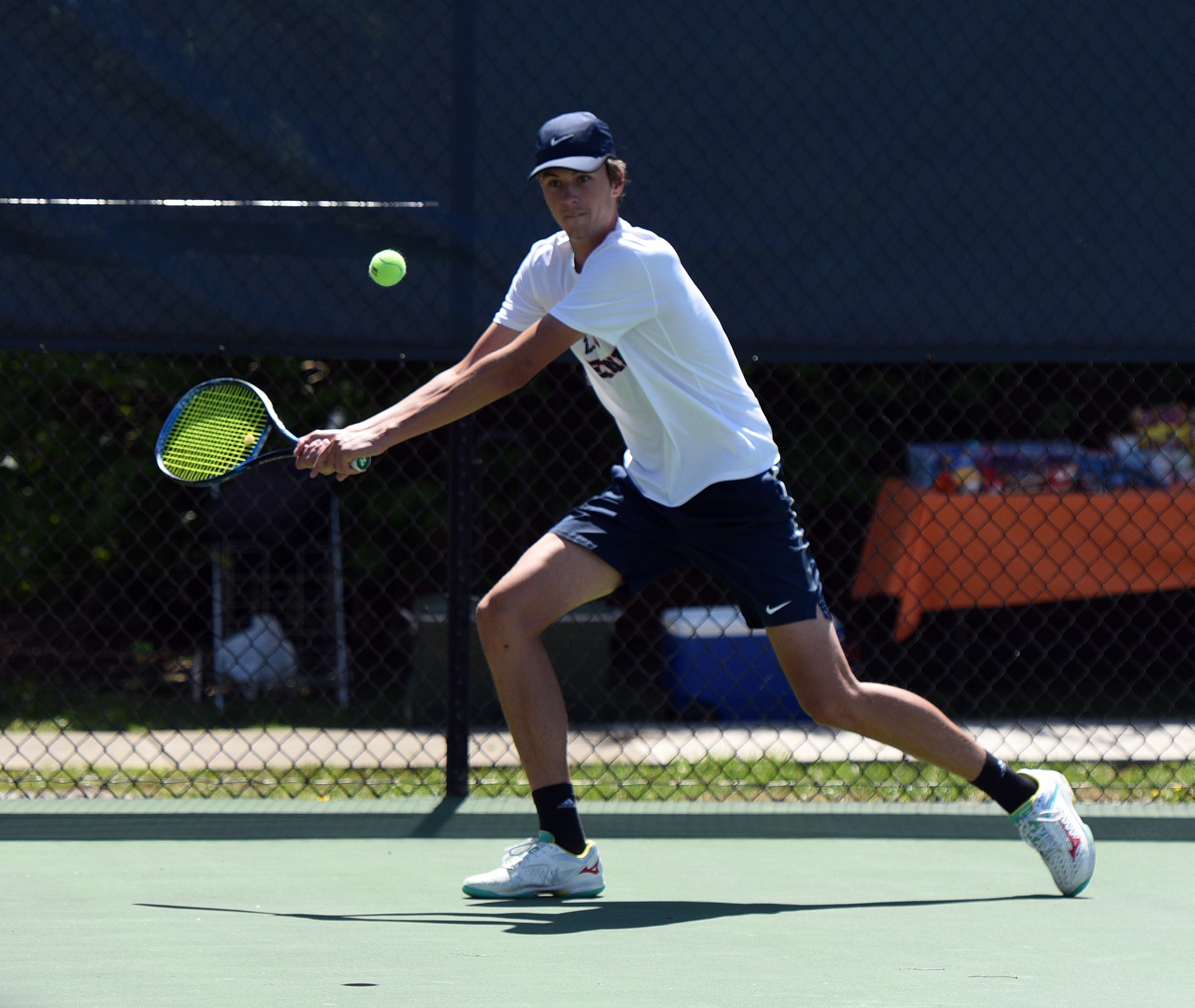 Efficient singles play secure Saturday split for Eagles