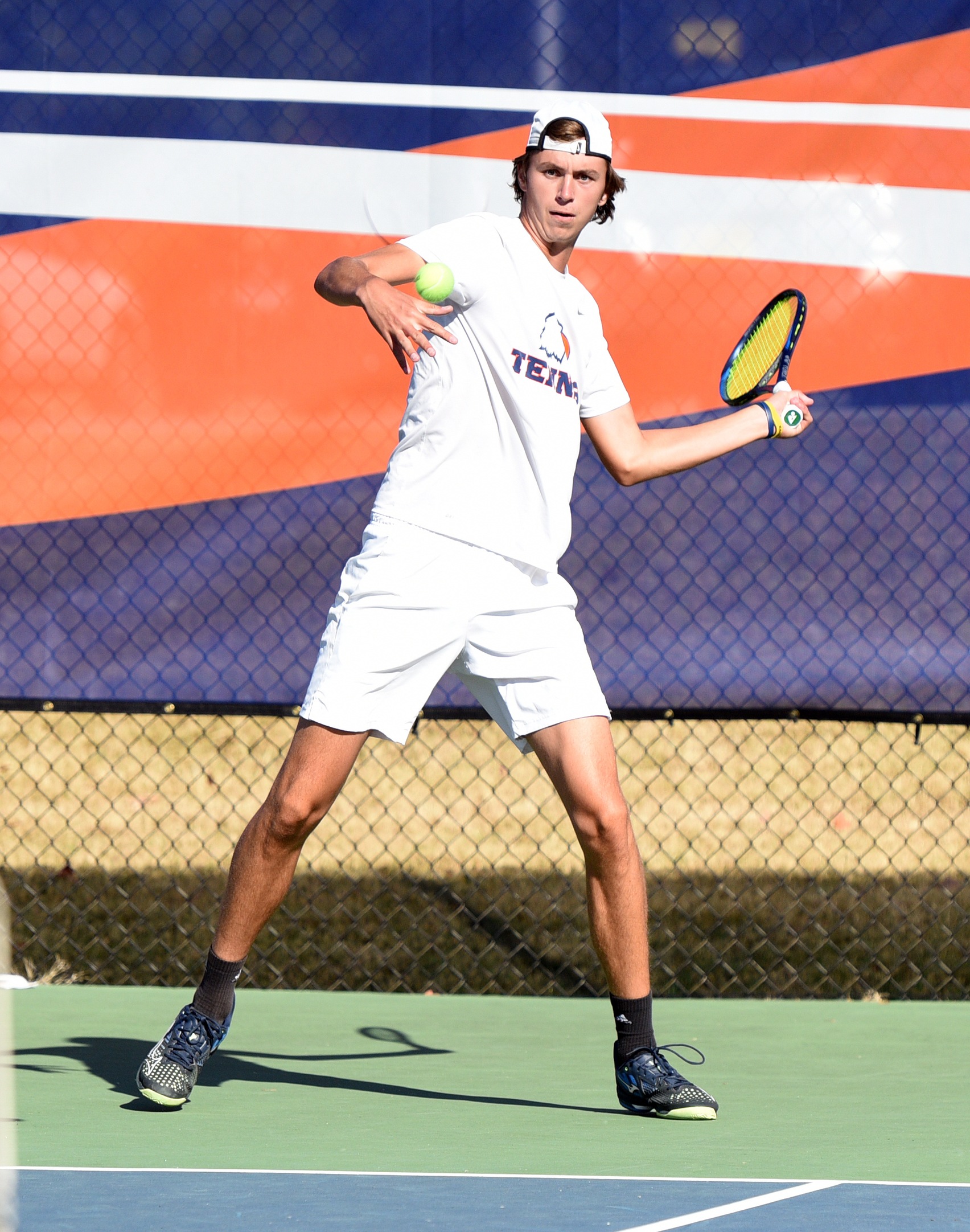 Eagles Fall Against Nationally Ranked Bearcats