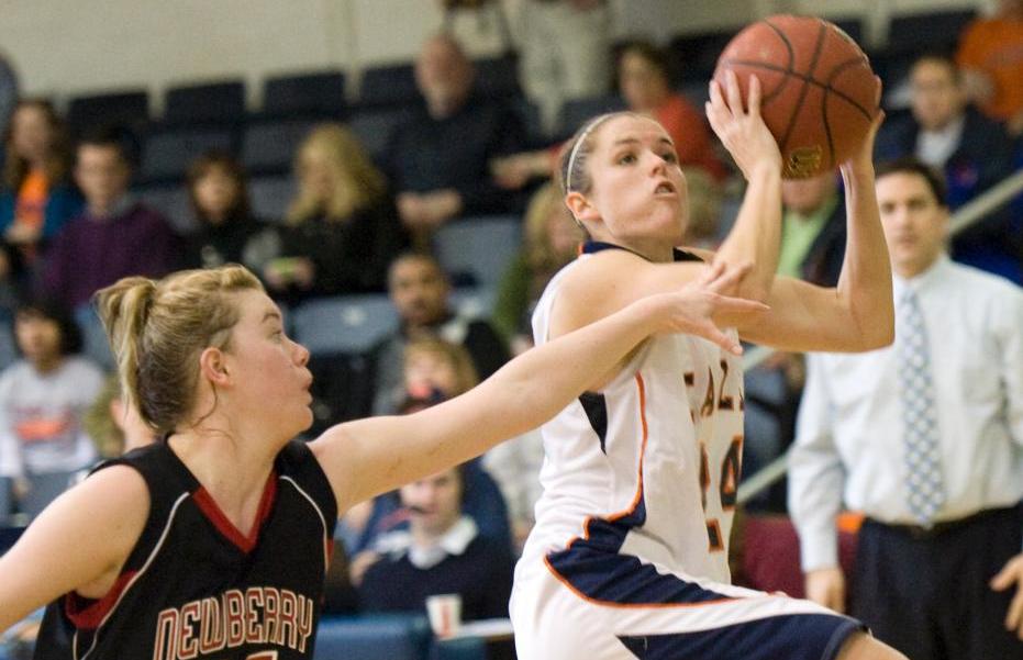 Mendenhall, Williams carry Lady Eagles past Lenoir-Rhyne, 70-61