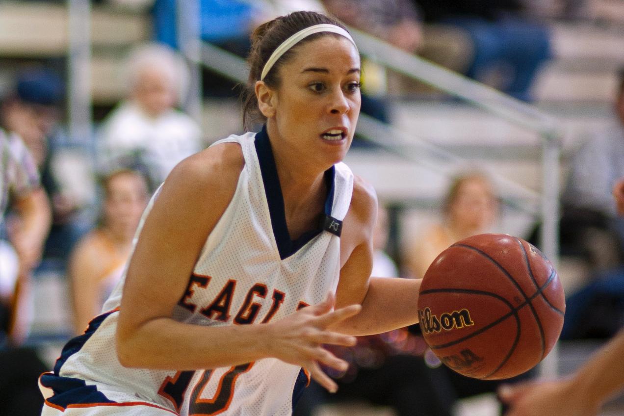Lady Eagles fall to Newberry in overtime, 73-70