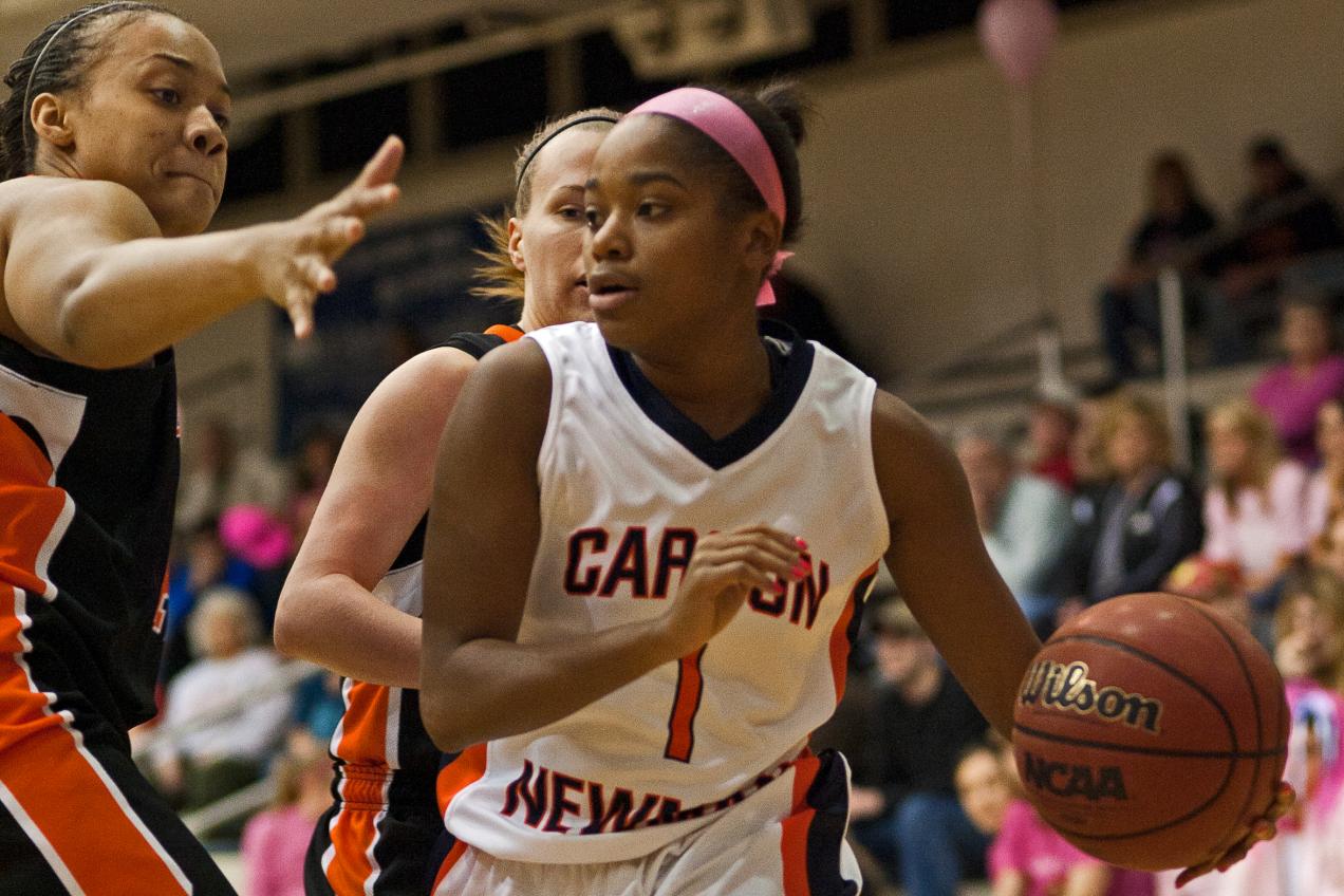 Lenoir-Rhyne uses late run to top C-N, 74-61
