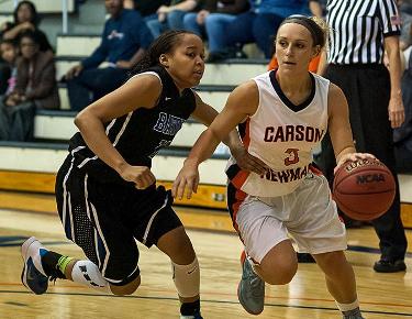 Lady Eagles Fall to Royals 71-62