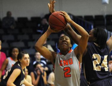 Lady Eagles Fall to Queens 69-64