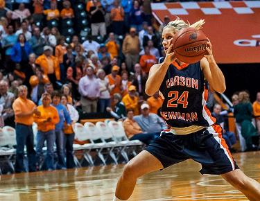 Lady Eagles Beat Bears 80-77