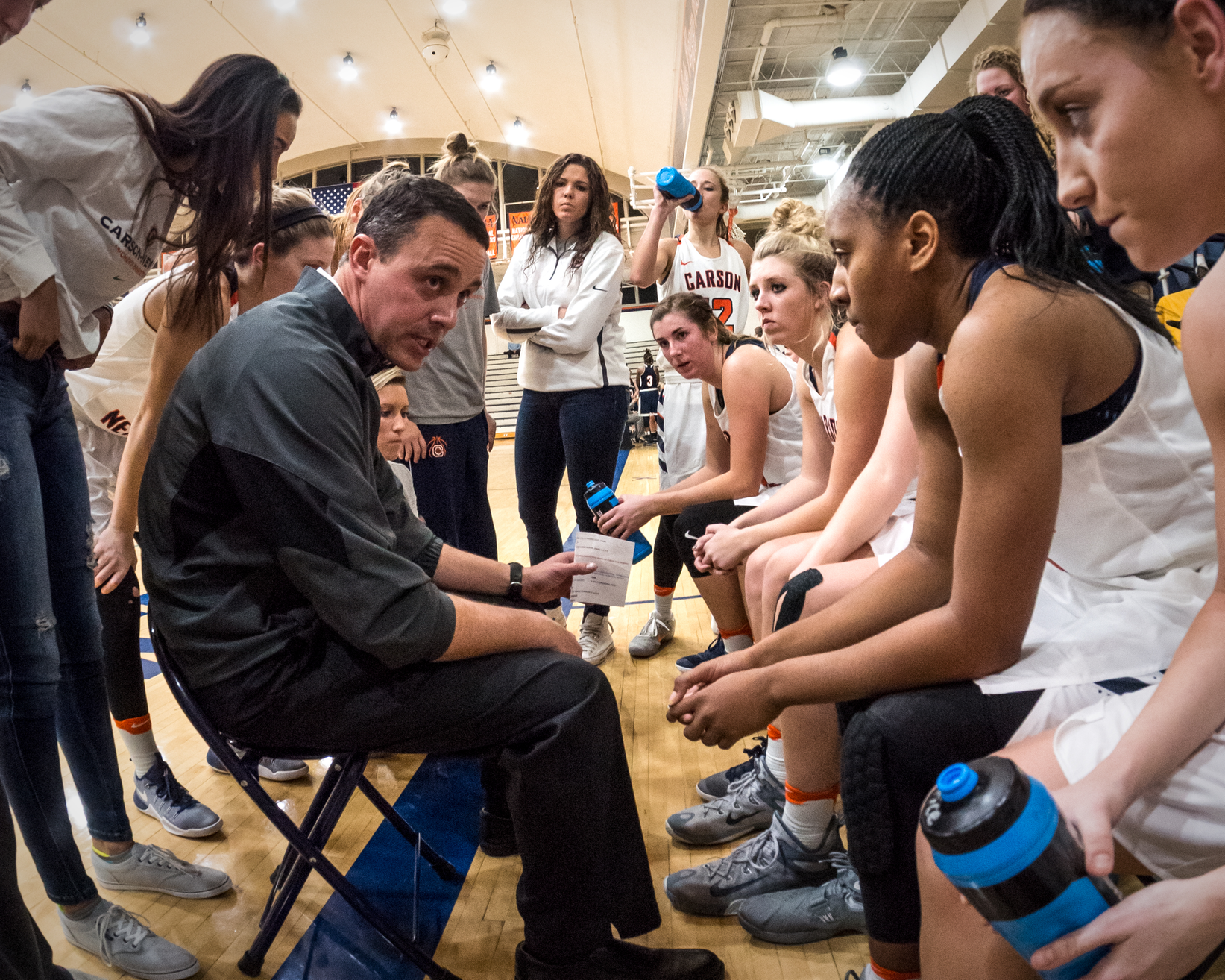 Lady Eagles rumble to Hickory to face Bears