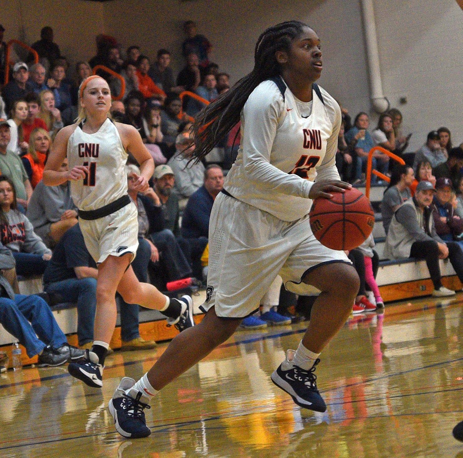 Wise waltzes to Mossy Creek for SAC showdown