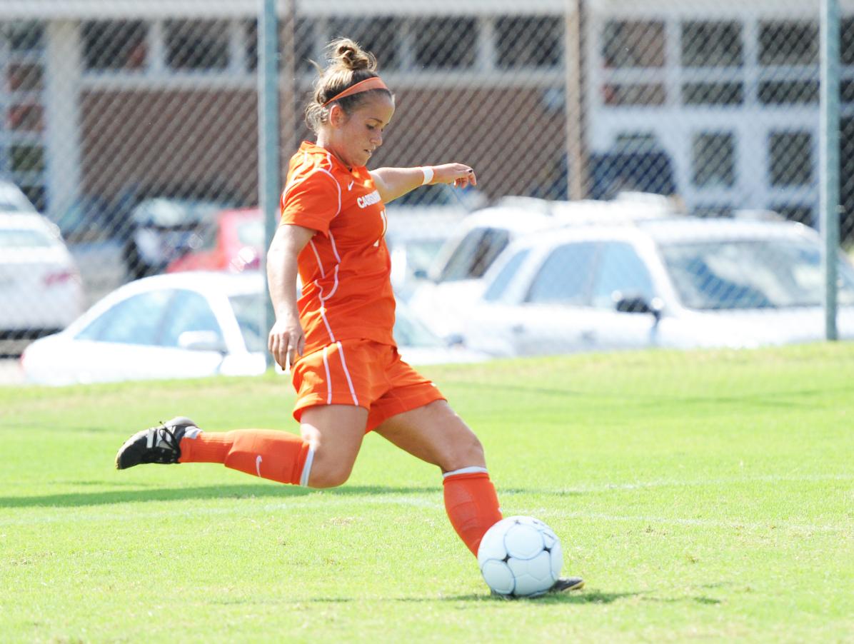 Lee University Knocks Off Lady Eagles, 4-2