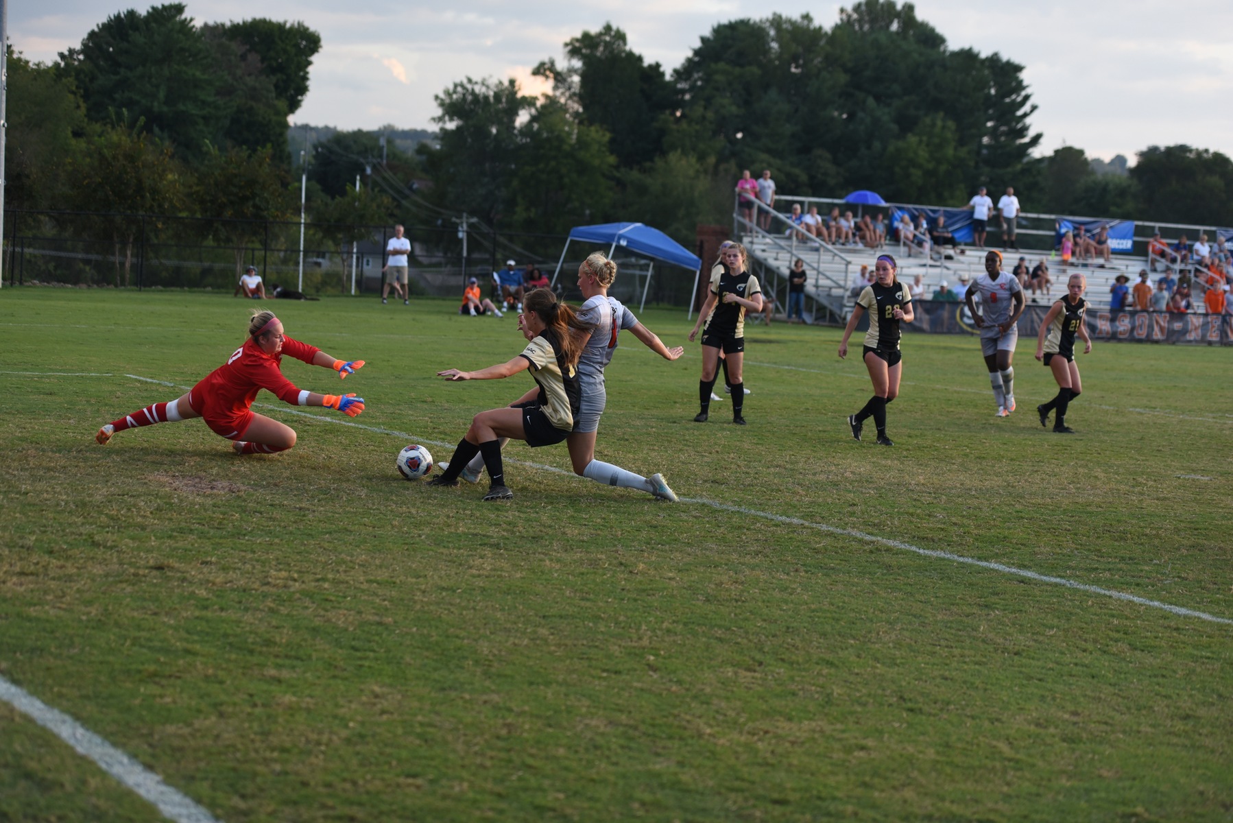 Eagles hand Trojans first SAC loss in dominating fashion