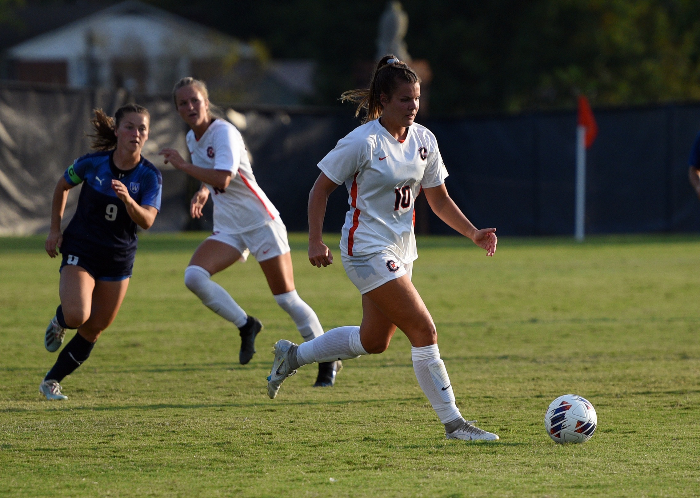 Eagles extend winning streak with win over Coker