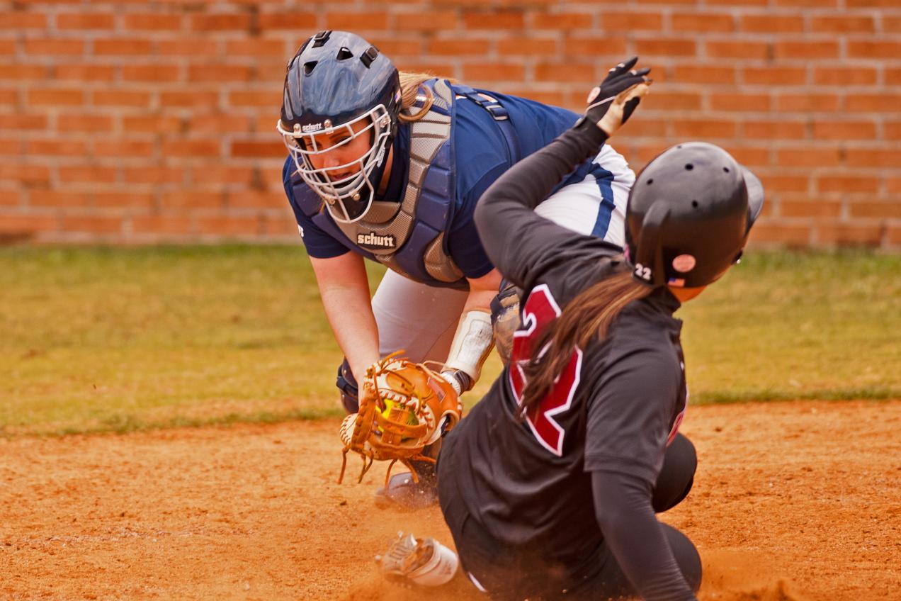 Softball breaks out brooms, secures Sunday sweep of Belmont Abbey