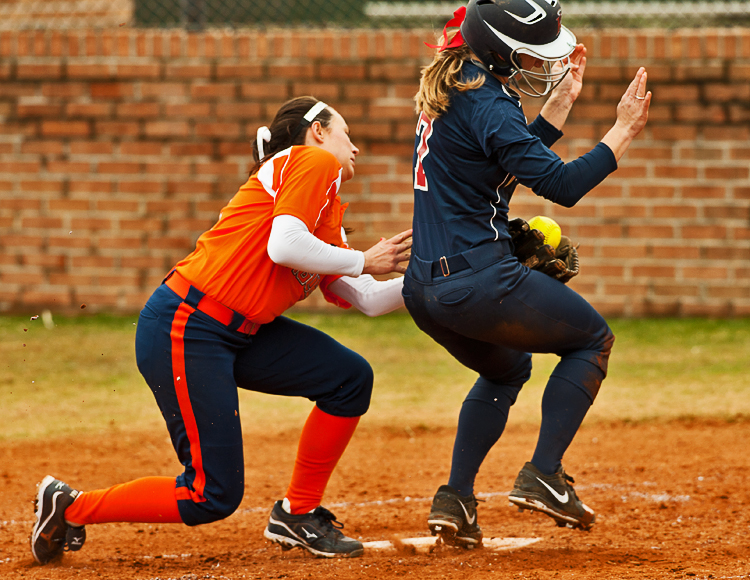 Eagles split with league-leading Bulldogs