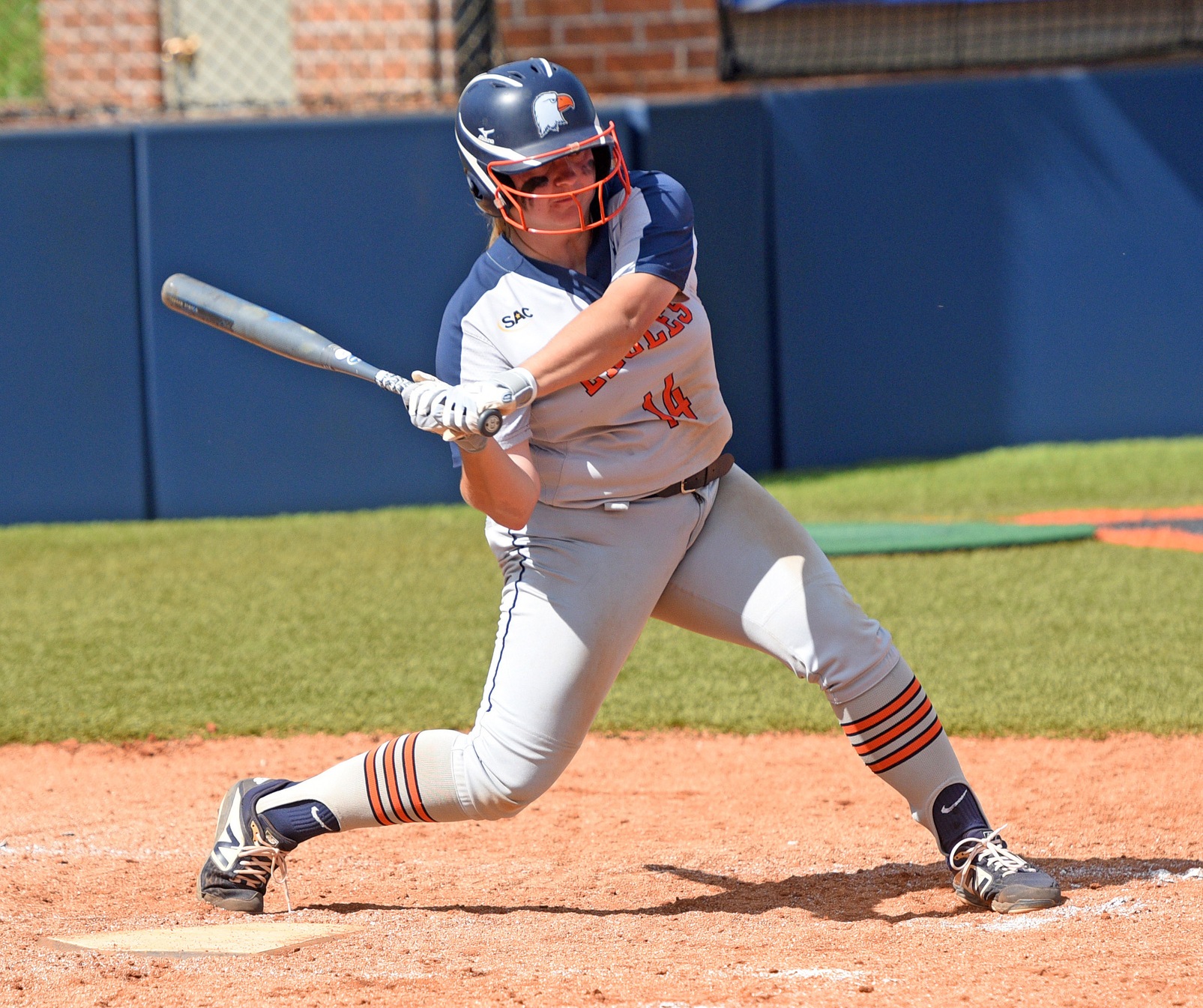 Eagles clobber five bombs, take two run-rule wins from in-region foes