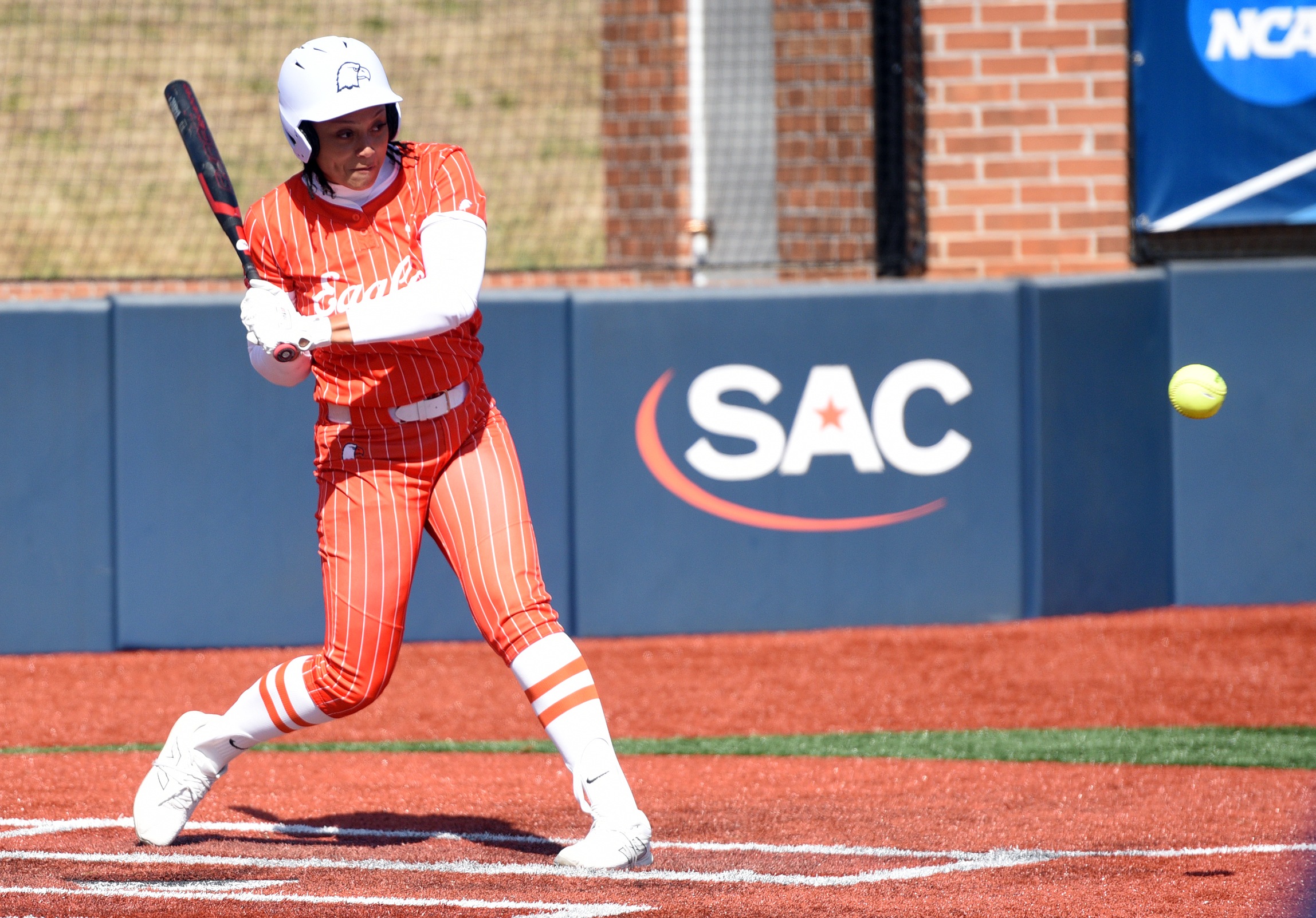 Softball adjusts upcoming schedule to start the year