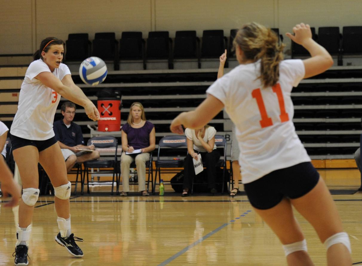 Lady Eagles outlast Mars Hill, 3-2