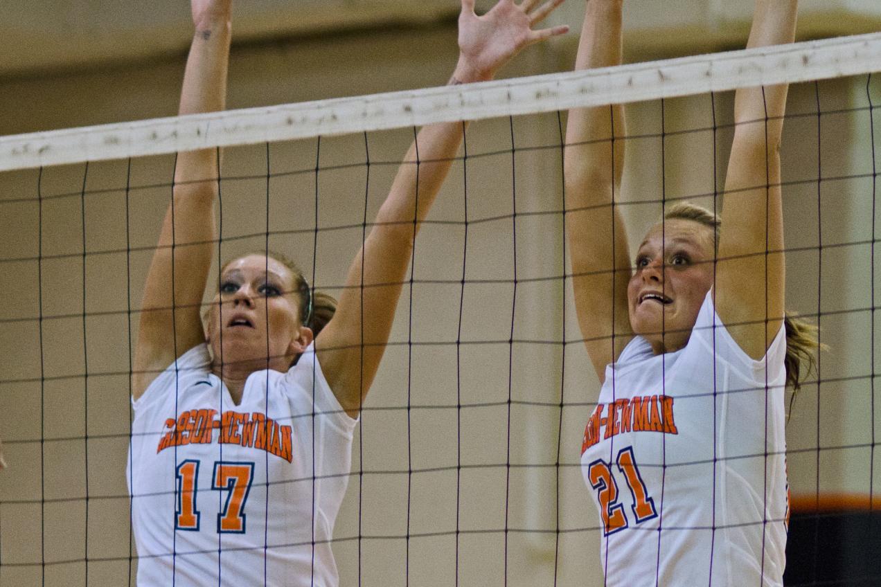 Lady Eagles push Wingate; Fall to Bulldogs, 3-1