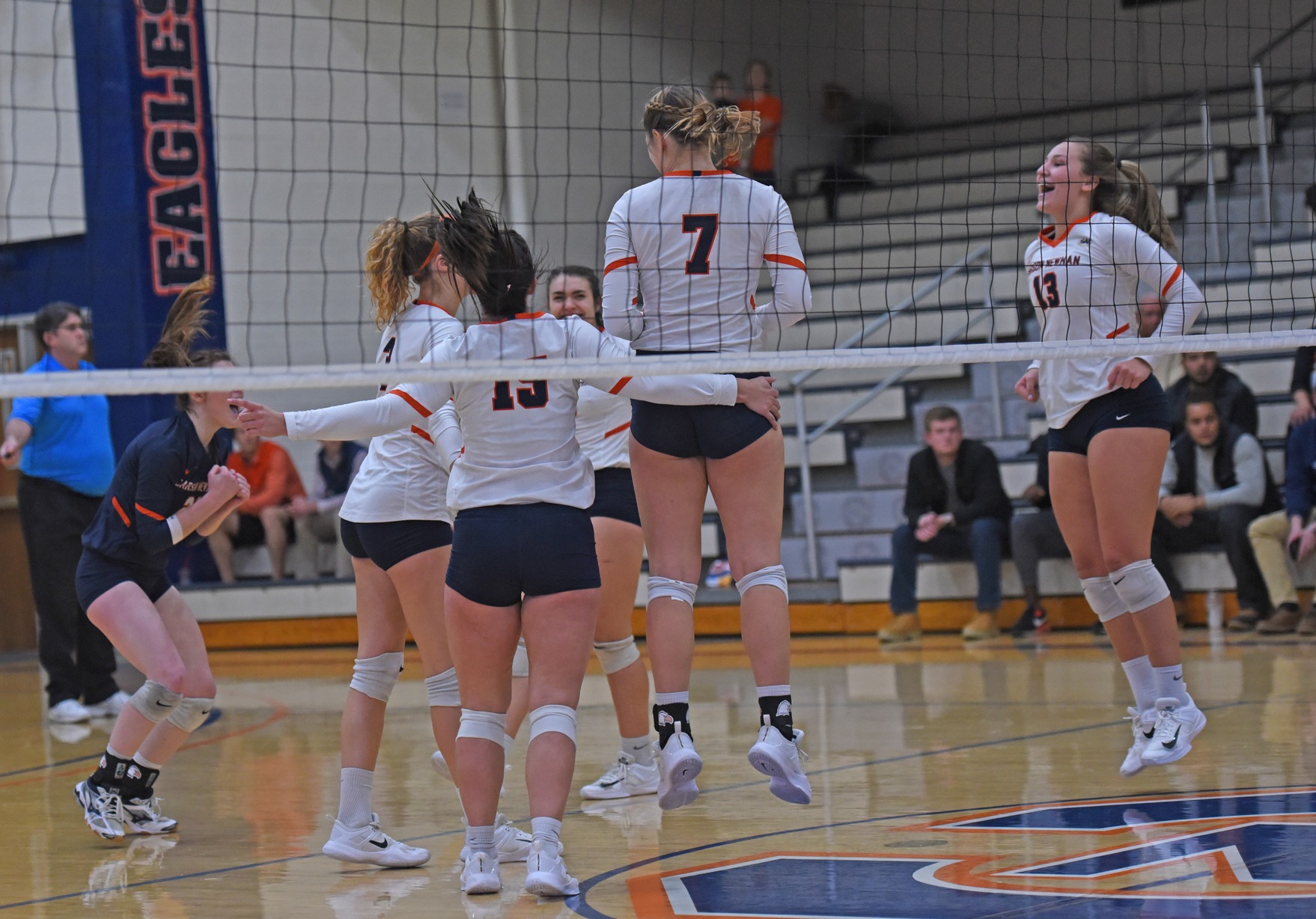 Oldenburger, Parnell and Streeter lead C-N to SAC semifinals