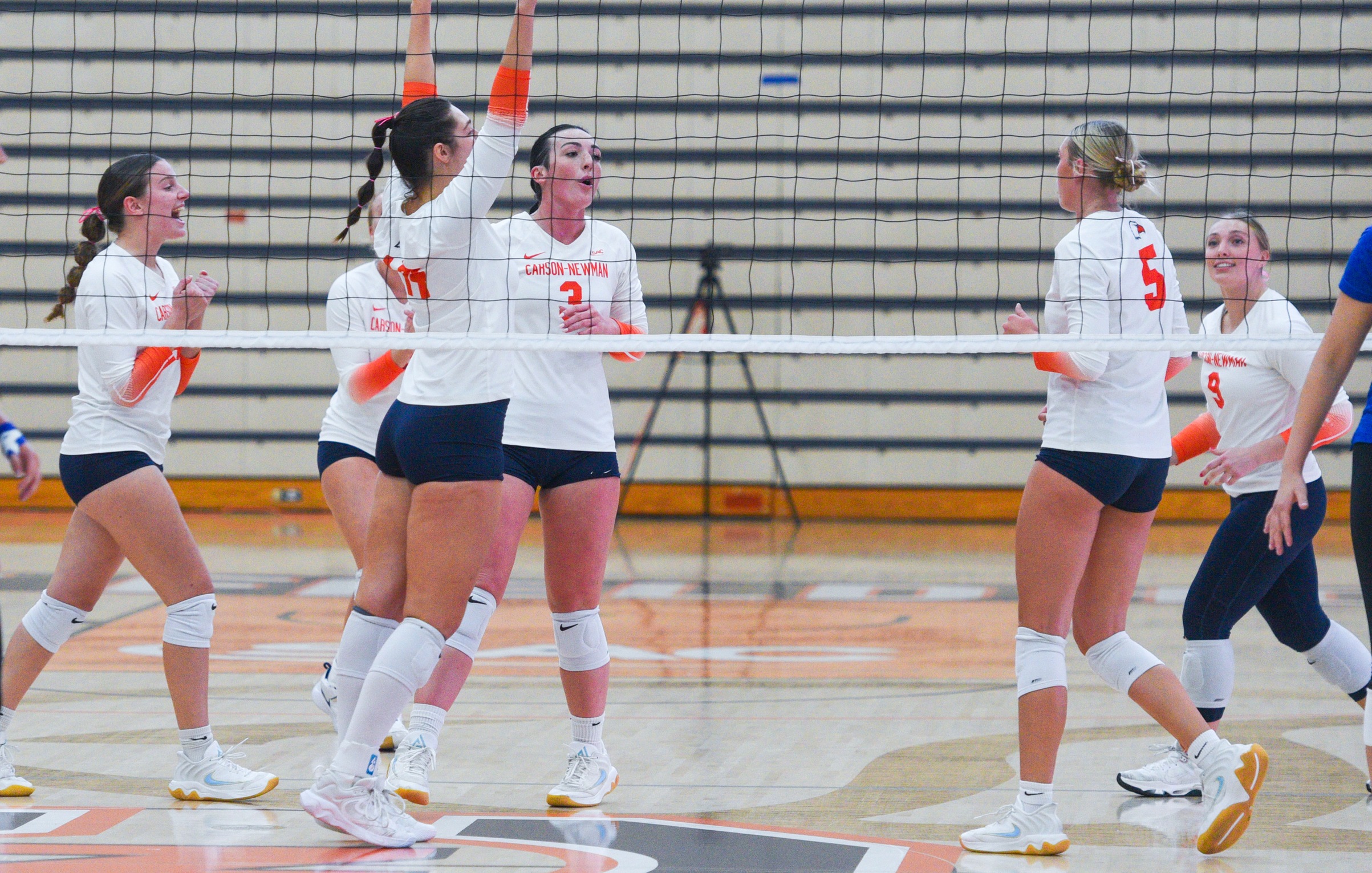 Seventh SAC win for Eagles volleyball comes in sweep over Mars Hill on Dig Pink night